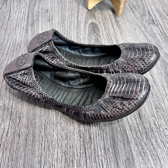 *Tory Burch | Eddie Snakeskin Flats in Brown Size 6 - Picture 7 of 14